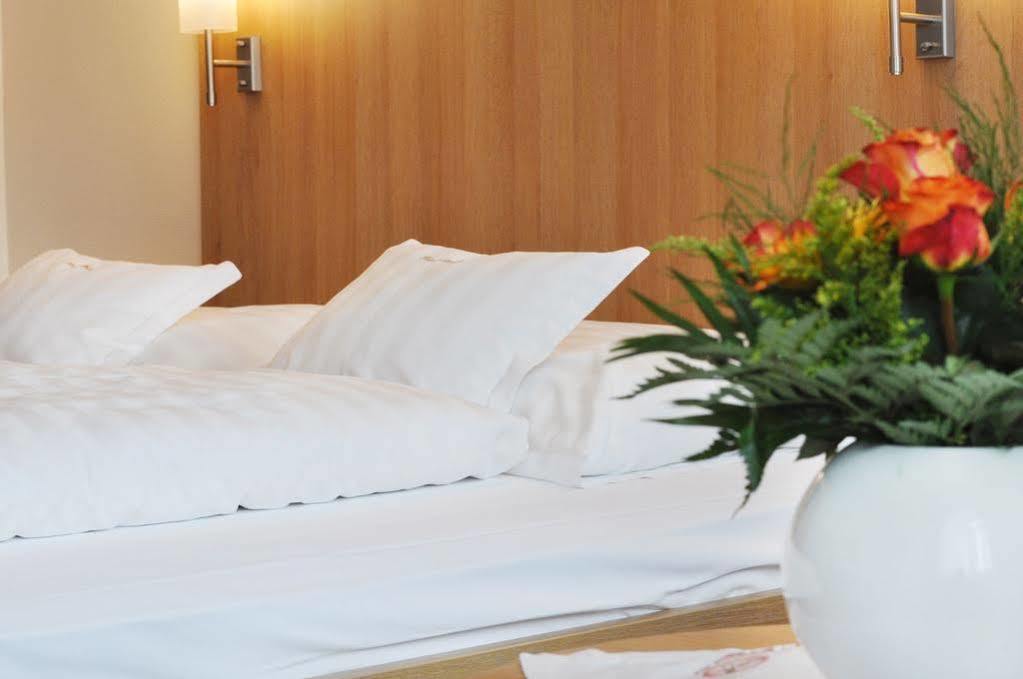 Hotel Fortuna Stockach Extérieur photo